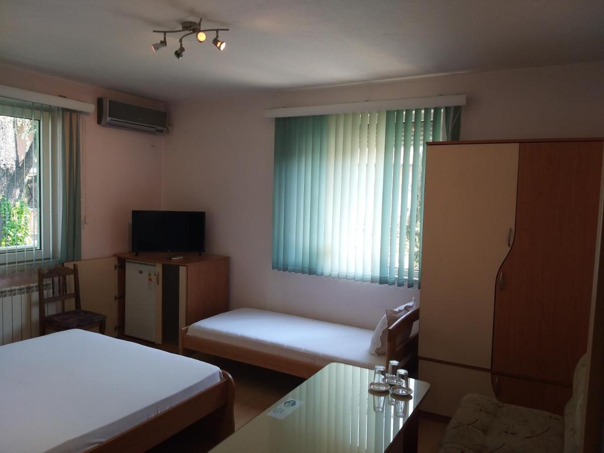 Hotel Tsarevets Asenovgrad Dış mekan fotoğraf